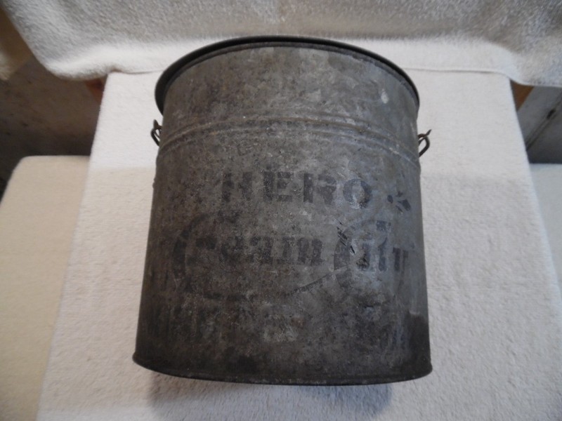 Antique Cream City Hero Minnow Bucket