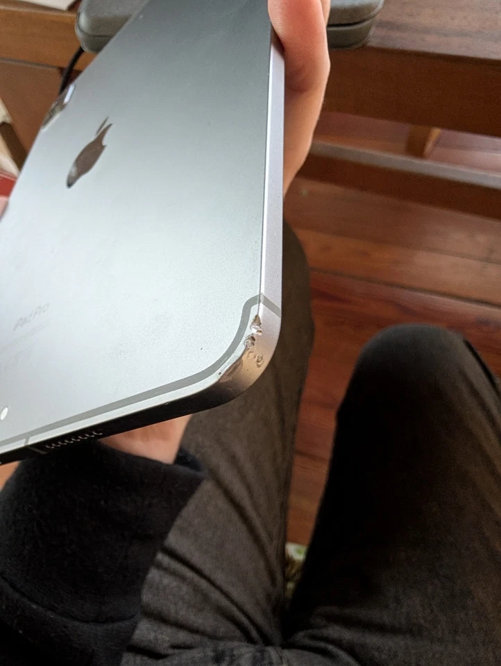 Apple iPad Pro 11-inch (4th generation) · 128GB · Cellular, foto 3 di 5