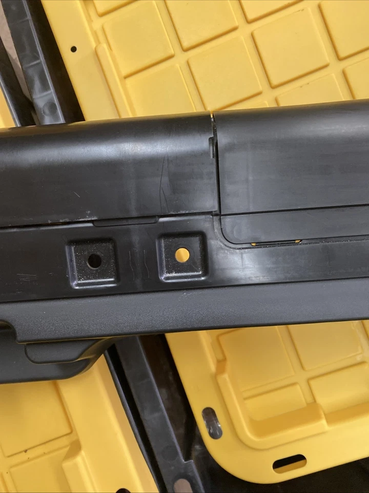 Espaciador de maletero trasero Subaru Forester 2014 2015 2016 2017 2018 95086SG000 fabricante original Foto 4 de 4