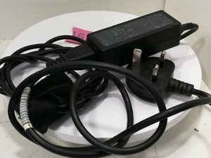HP Original 854054-003 45W 19,5V 2,31A AC Adapter Netzteil Laptop