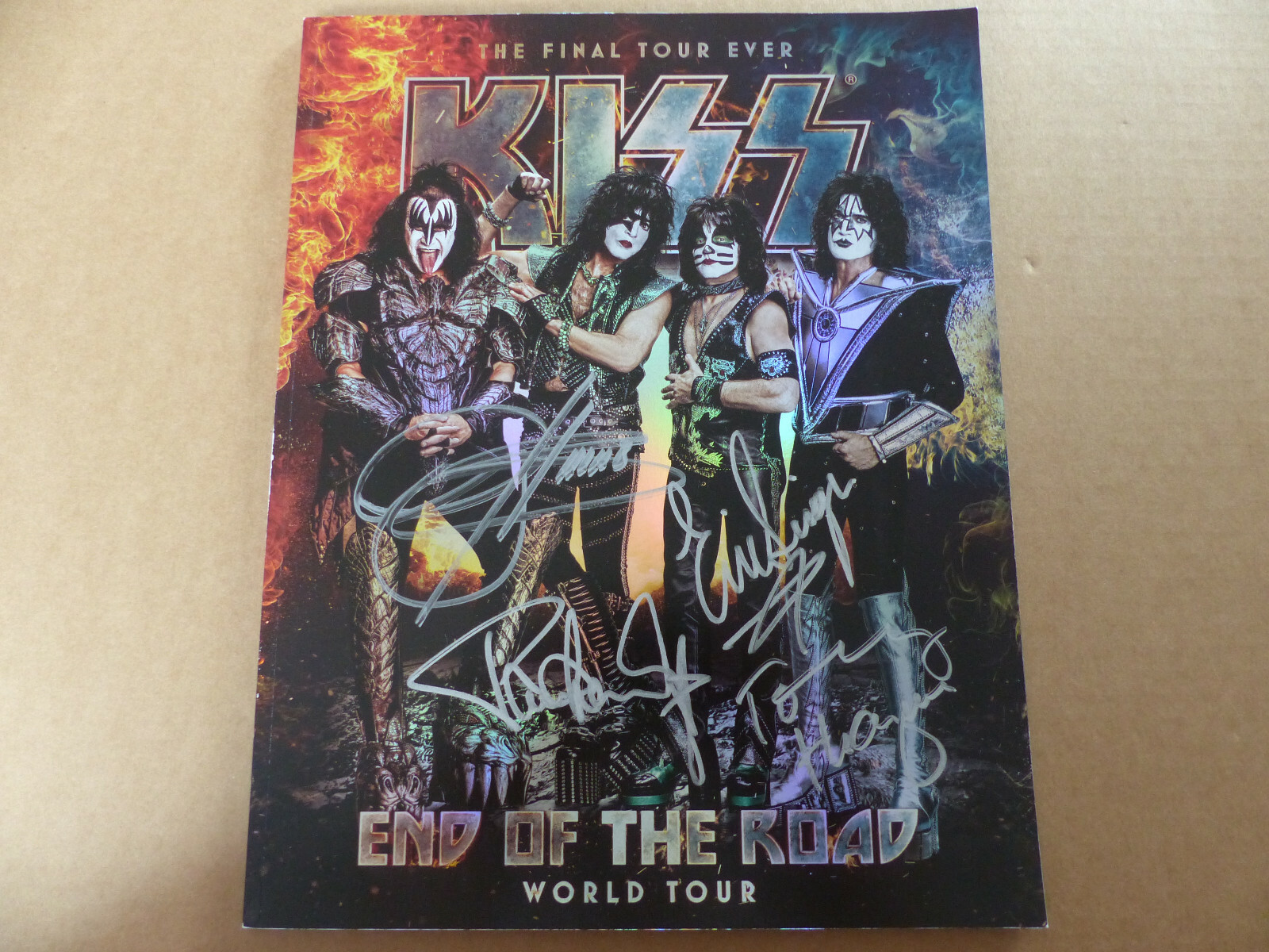 KISS END OF THE ROAD サインポスター