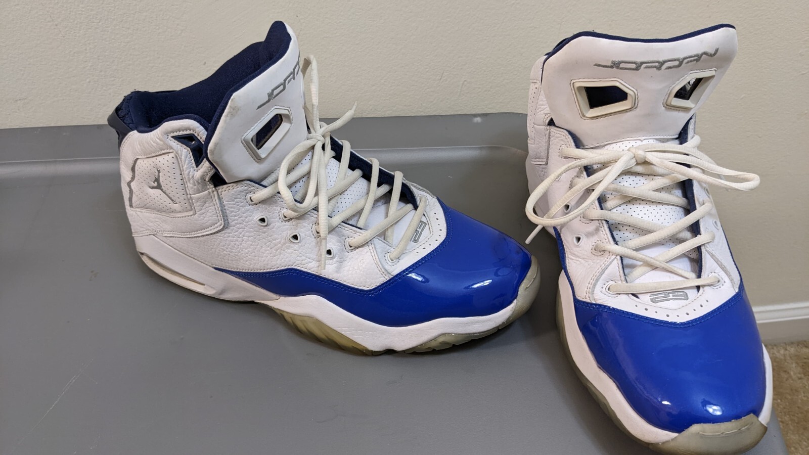 jordan b loyal white metallic silver