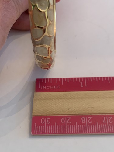 Joan Rivers Cream Enamel Gold tone Hinge Bangle Bracelet- BinT - Picture 15 of 15