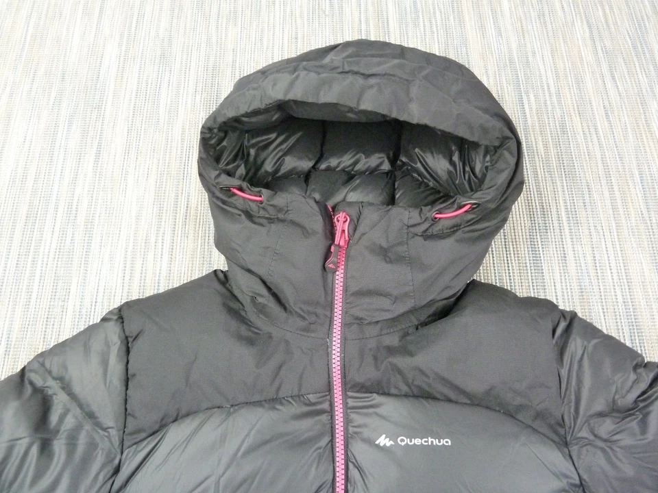 Quechua женщин пуховик куртка маленький черный с капюшоном вниз заполненный теплый пальто туризм  - Изображение 2 из 4