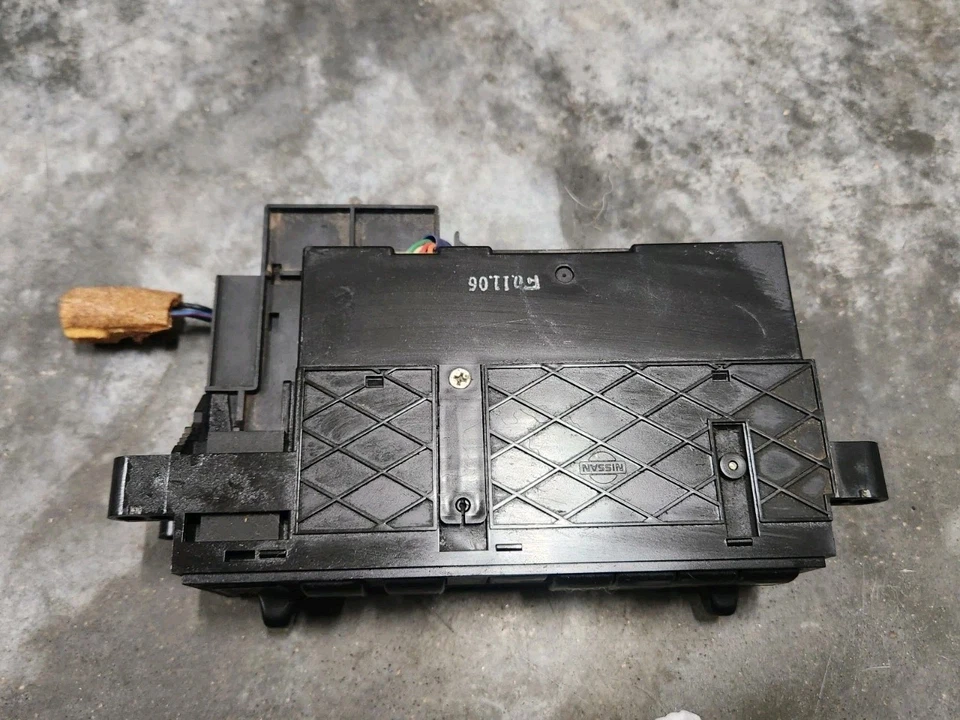1993-1995 Nissan Pathfinder A/C Heater Climate Control HVAC Control Unit OEM - Image 3 of 4