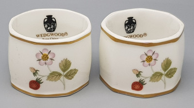 WEDGWOOD 2x SERVIETTENRINGE Wild Strawberry Erdbeeren Ø ca.4,2cm/ca.3,2cm br TOP