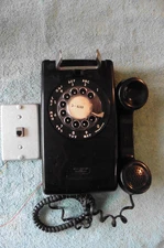 Vtg Western Electric Black Rotary Dial Wall Telephone Bell System Model 554
