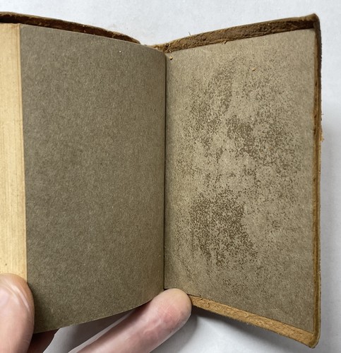 Little Leather Library A CHRISTMAS CAROL by CHARLES DICKENS Real Leather - Foto 7 di 10