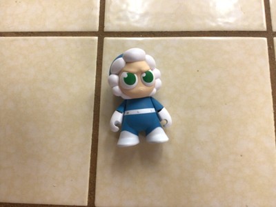Kidrobot Capcom Megaman Minis ICE MAN Vinyl MiniFigure 3in 2/20 * iceman