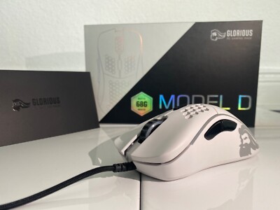 Glorious PC Gaming Race Model D - 19000 DPI Ergonomische Maus mit Kabel - Weiß