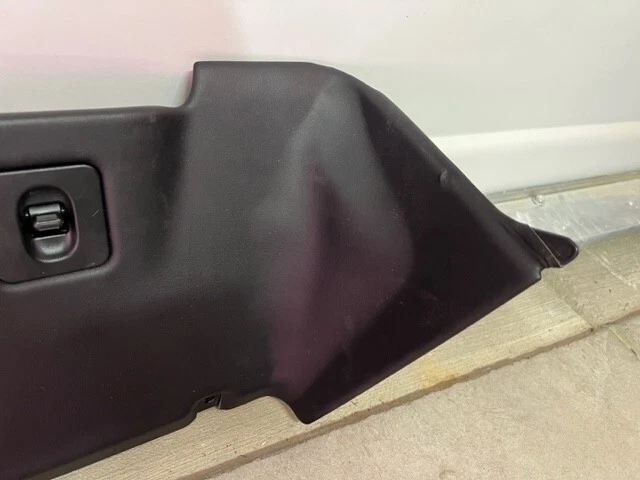 2003 2004 2005 2006 Dodge Viper SRT 10 acabamento de painel de joelho com interruptor de pedal - Imagem 2 de 3