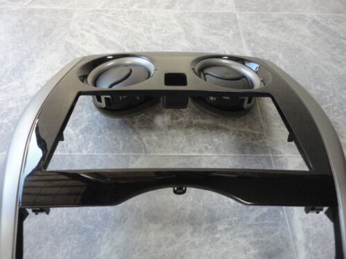 NISSAN NOTE E12 Genuine Center audio panel Vents Air Duct 68260-3VA3A - Picture 4 of 16