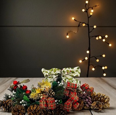 HOLIDAY CRAFT DECOR MIXED LOT GREENERY GOLD PINE CONES MINI PLAID GIFTS BERRIES