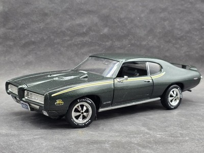 Ertl American Muscle 1969 Pontiac GTO The Judge 1:18 Scale Diecast