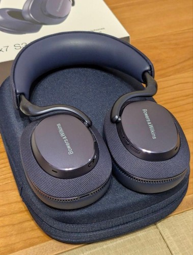 Bowers & Wilkins PX7 S3 Wireless Noise Cancelling Headphones - Black - Picture 7 of 8