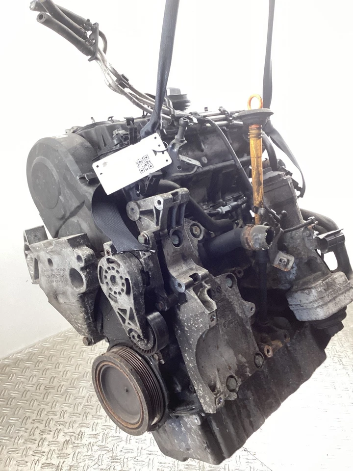 Motore BKC VW Passat (3C2, B6) 1.9 TDI 77kW 105cv senza accessori 124587 - Immagine 2 di 3