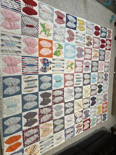 Colcha Mariposa Vintage Hecha a Mano Peso Medio 97x86 Patchwork - Imagen 4 de 7