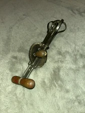 VTG HAND HELD CRANK MIXER EGG BEATER HIGH SPEED STAINLESS STEEL WOOD HANDLE