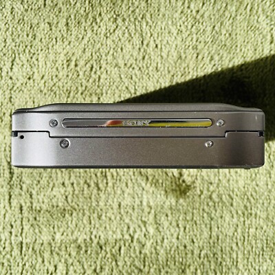 SONY WM-F707 ウォークマン Sony WM-F707 Walkman Portable Cassette Recorder Player Silver With