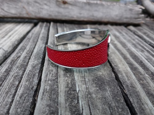 Retired New Rustic Cuff Bracelet Red Stingray Shiny Silver Metal Adjustable Size - Picture 2 of 4