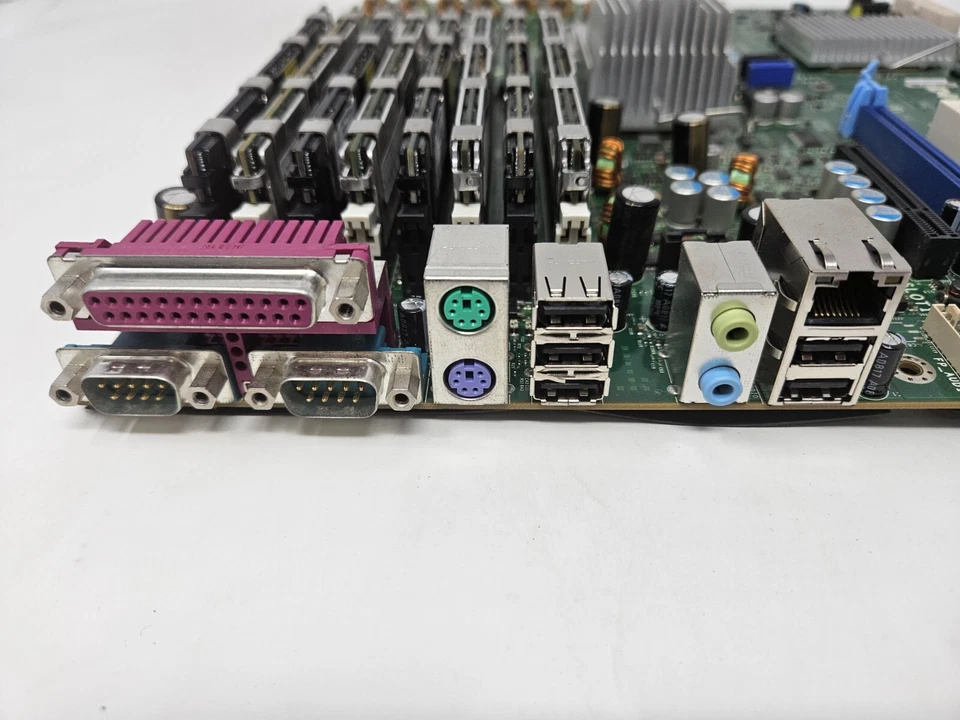 DELL T5400 Workstation Motherboard 0RW203 w/ x2 Intel Xeon 2.5GHz - 20GB Memory - Image 2 of 4