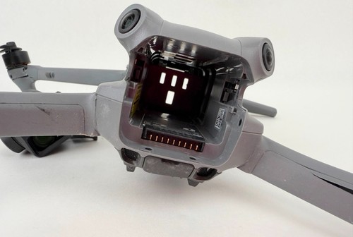 DJI Mavic Air 3 EB3WBC BROKEN Damaged - For parts - Picture 10 of 14