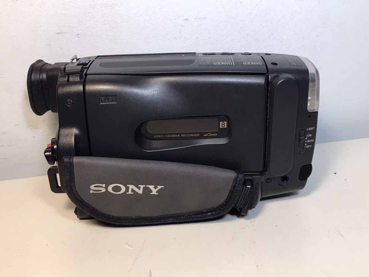 Sony CCD-TR86 8mm Video8 camera Camcorder VCR Player Video