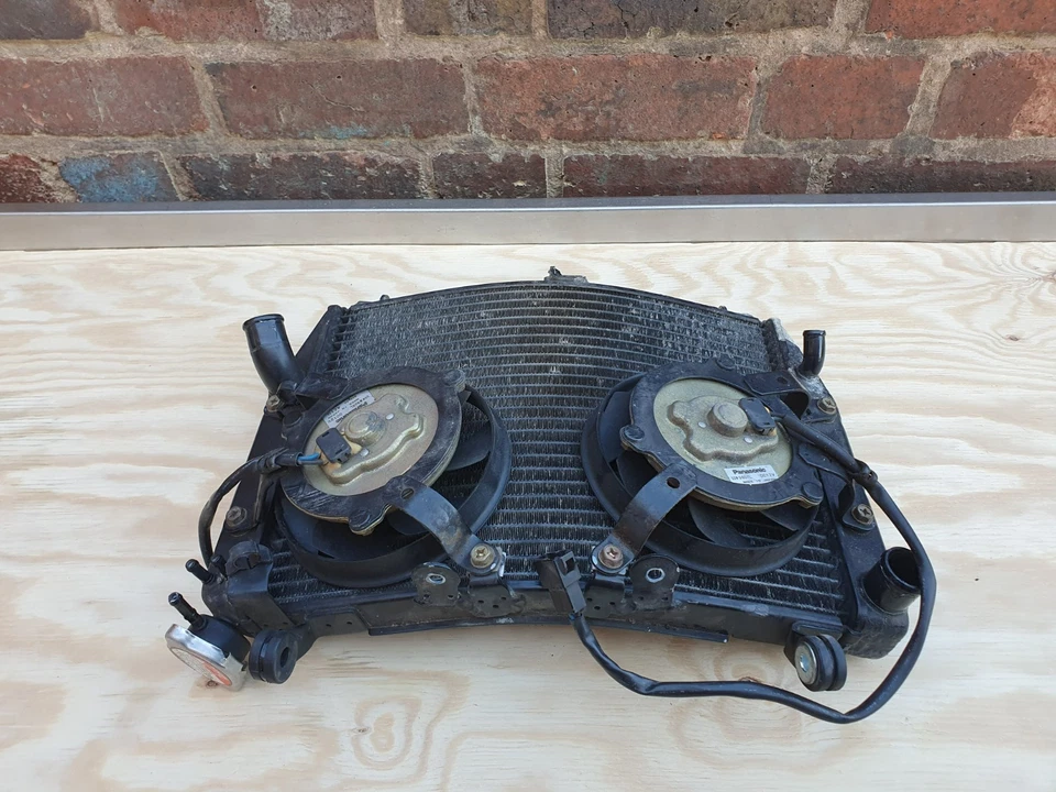 05 Yamaha YZF R6 5SLM Radiator & Fans - Image 4 of 4