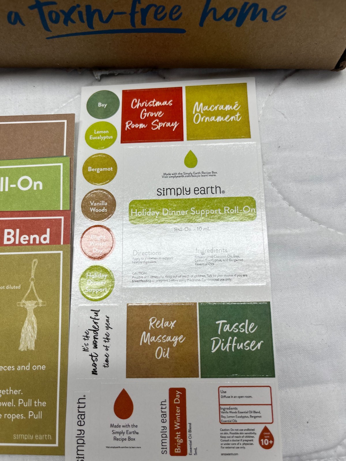 Simply Earth Monthly Essenttial Oil Recipe Box-with 4 Oils & Macrame Mini Kit