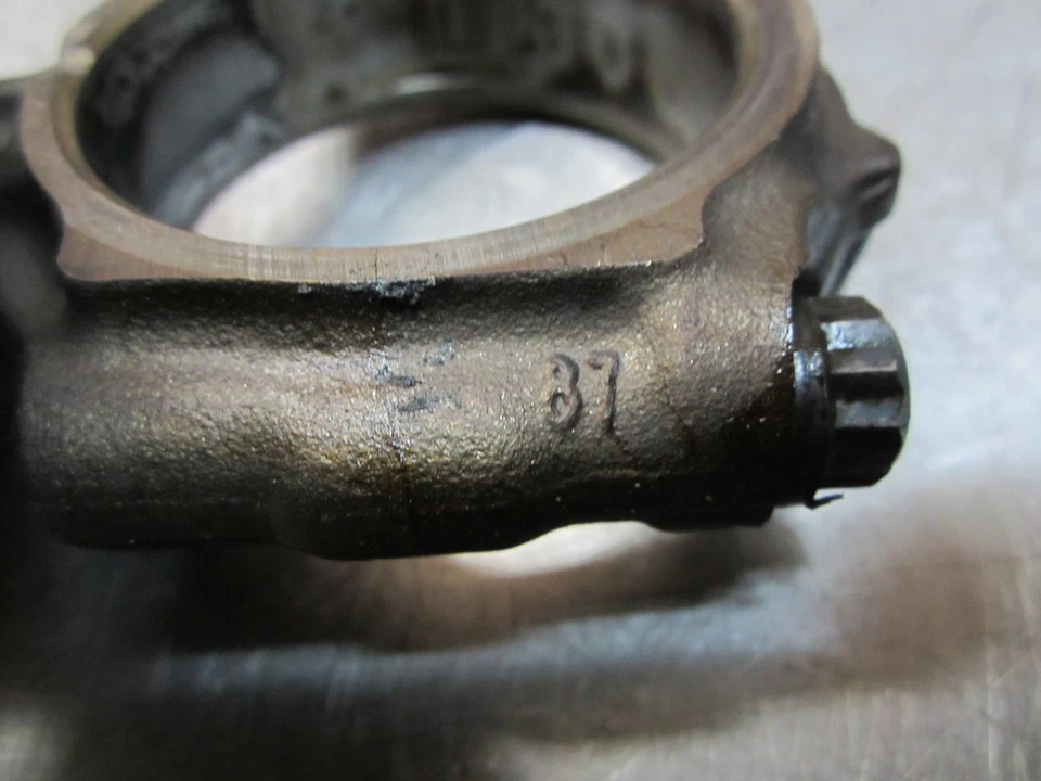 Pistón y biela estándar 11-16 Ford F-250 Super Duty 6.2 AL3E6200CA Foto 2 de 4