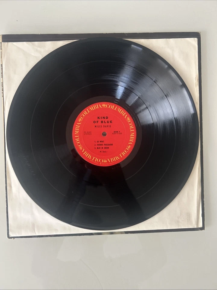1977 MILES DAVIS U.S. LP Kind Of Blue COLUMBIA PC 8163 Stereo REISSUE - Image 4 of 4