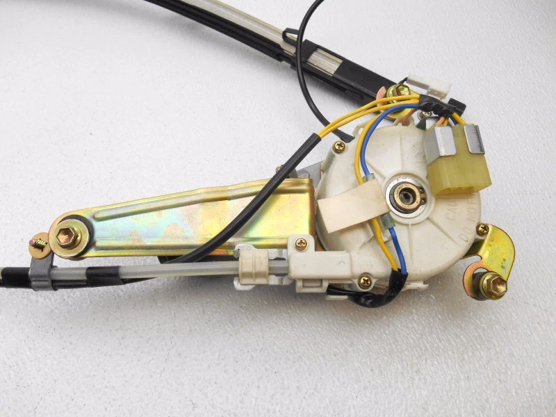 New Right Ford Escort Tracer 4Dr 4 Door Seat Belt Track and Motor Right - Image 3 of 4