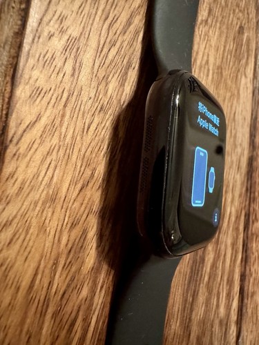 Apple Watch Series 10 - Boîtier en aluminium 42 mm - GPS + LTE (Bluetooth uniquement) - Noir - Photo 7 sur 12