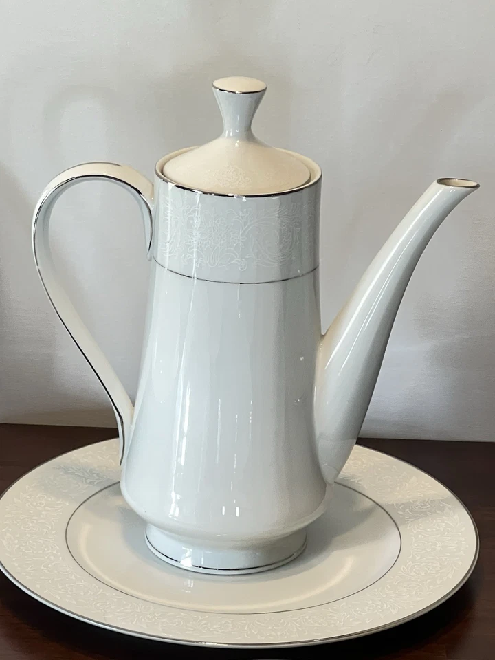 De colección 31 Piezas Carlton Plymouth 303 China Blanco, Blanco Borde de Pergamino Forrado en Plata Foto 3 de 4