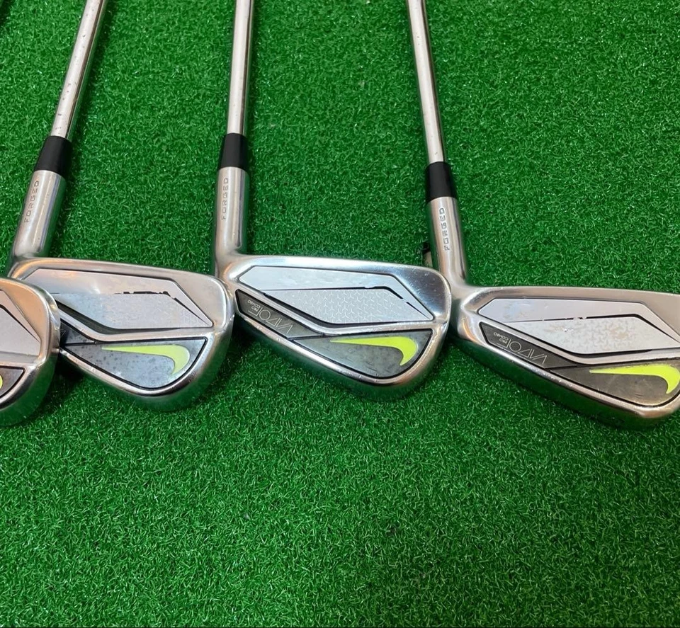 Juego de plancha NIKE GOLF VAPOR PRO 5-9 Flex-S300 Dynamic Gold con putter/cuña Foto 2 de 4