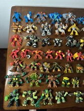 Vendo lotto intero, 126 Gormiti.          Giocattoli usati in ottime condizioni.