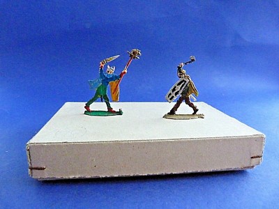 Plats d'étain - Flat tin - Zinnfiguren - Antiquité - Gaulois