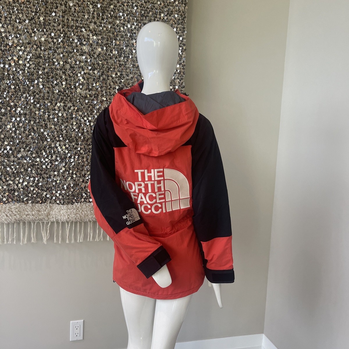 AUTH. GUCCI X The North Face WINDBREAKER RED BLACK LOGO AUTH. GUCCI X The North Face WINDBREAKER RED BLACK LOGO
