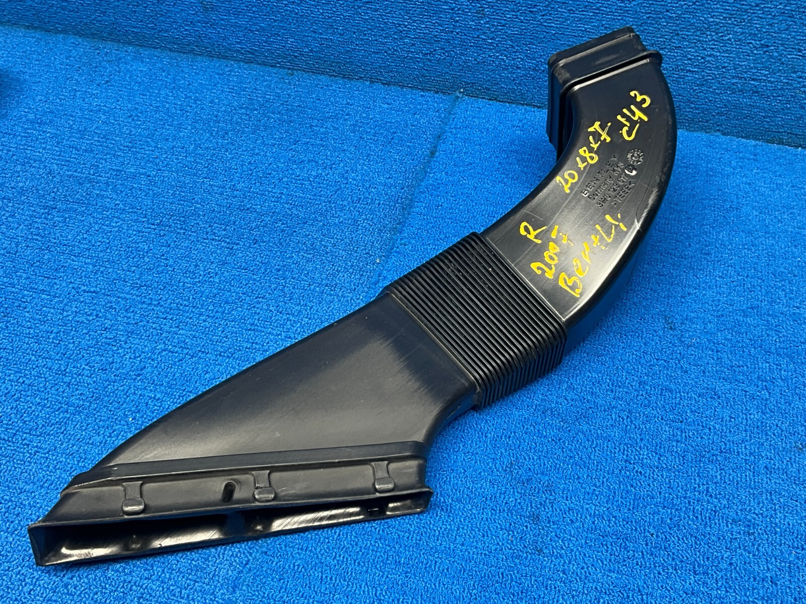 2005 - 2010 BENTLEY CONTINENTAL GTC  RIGHT SIDE AIR INTAKE HOSE PIPE OEM