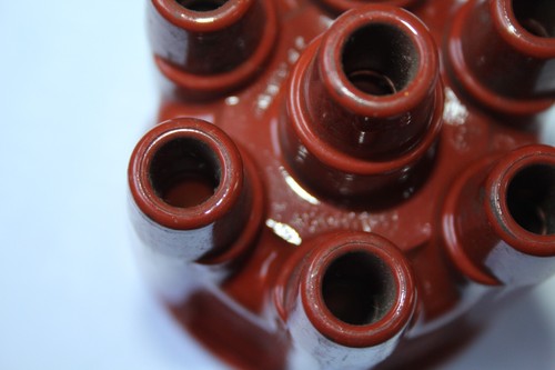 NOS BOSCH 1235522107 DISTRIBUTOR CAP , MERCEDES W114 230 250 OPEL 2.5 2.8 - Picture 2 of 2