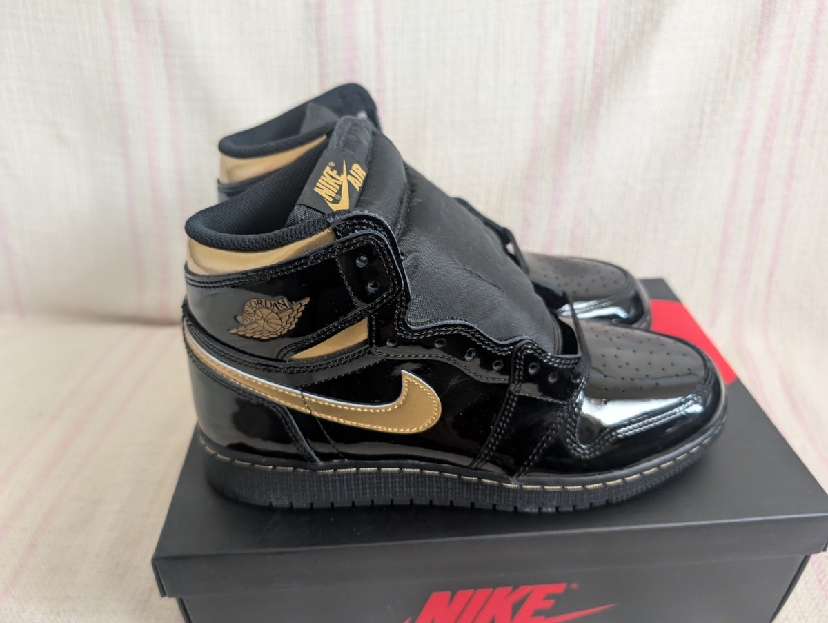 Air Jordan 1 Retro High OG GS Black Patent Metallic Gold 575441