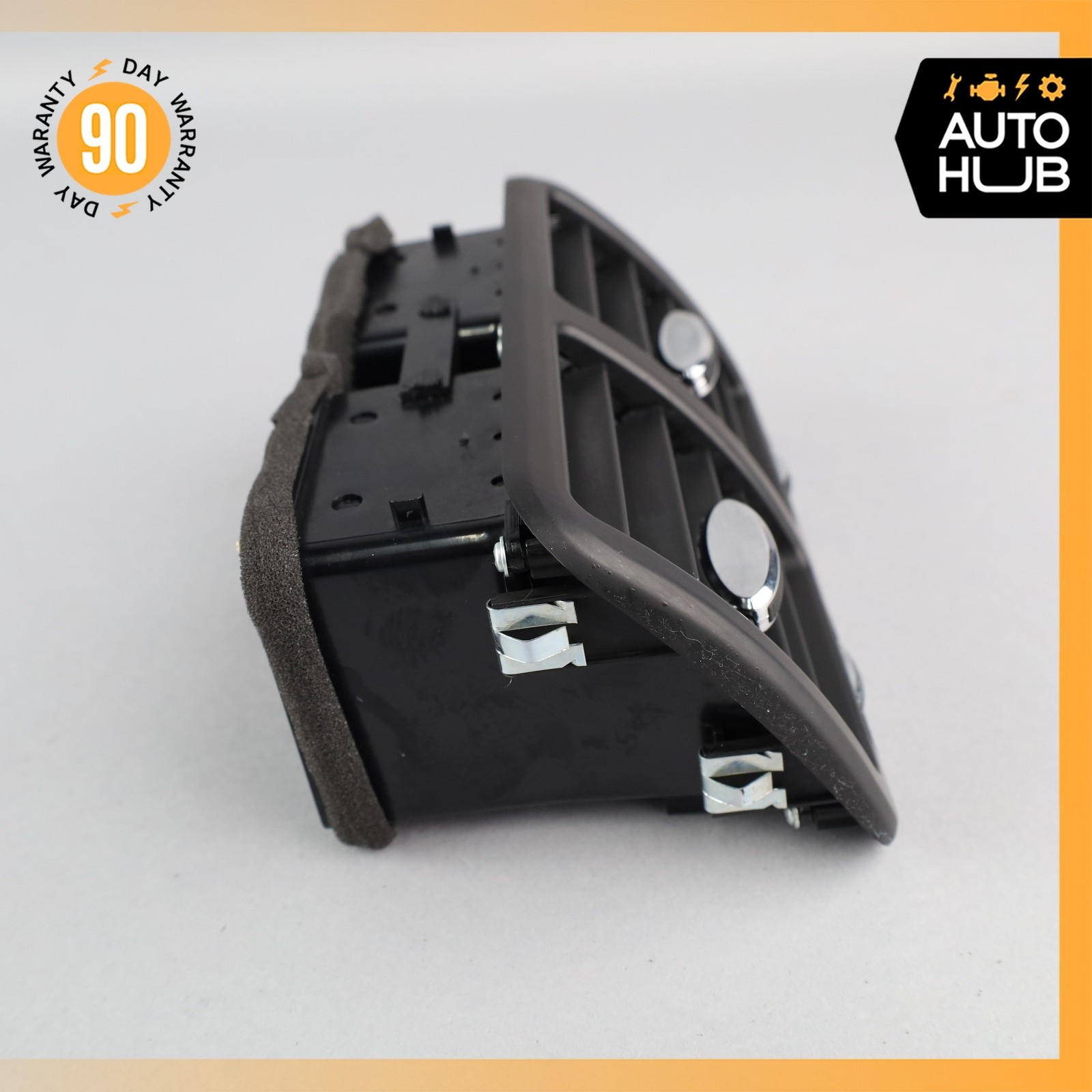 04-18 Maserati GranTurismo M145 Rear Center Console AC A/C Air Vent OEM