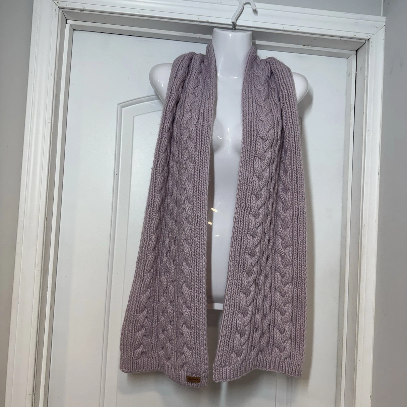 Barbour Penshaw Cable Knit Scarf Lavender Cloud Outdoor Warm Ski Lodge Cabin Ski
Opens in a new wind