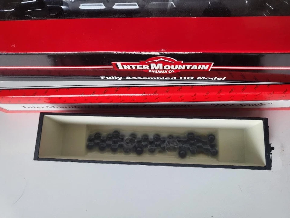 Intermountain Bathtub Coal or Sulphur Gondolas CP Rail x 6 cars, weighted Set#1 - Image 4 of 4