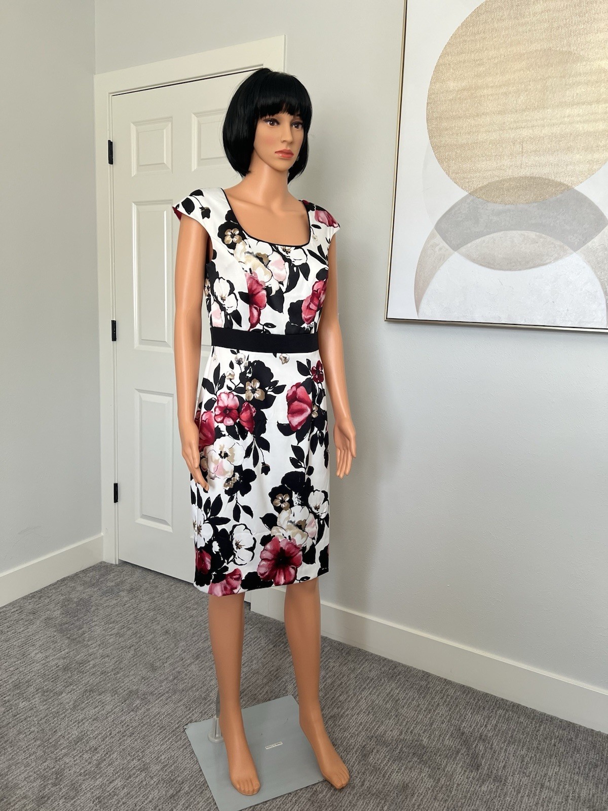 White House Black Market Black Pink White Floral Sheath Knee Length Dress Size 6