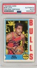 1974 TOPPS BOB LOVE #15 AUTOGRAPHED SIGNED PSA / DNA CERTIFIED AUTO