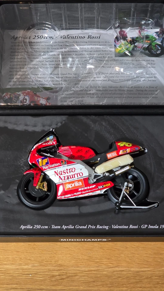 Minichamps 1999 Aprilia RS 250 Rossi Moto GP Imola 122990096 Diecast em escala 1/12 - Imagem 4 de 4