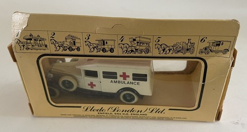 1983 Lledo Days Gone Vintage 1936 Packard Ambulance Unpunched - Picture 2 of 2