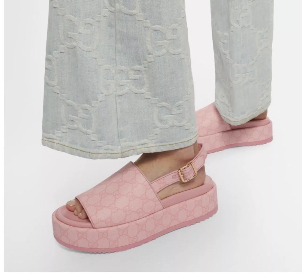 Sandales GUCCI roses GG SUPREME SLINGBACK PLATFORM