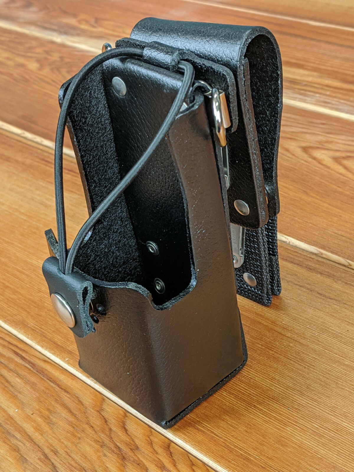 Kenwood™ NX-200/200G/210G/300/300G 47L Leather Case/svel B/L D-ring Caseguys